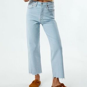 Levi’s ribcage straight ankle light wash blue jeans raw hem size 32 x 27